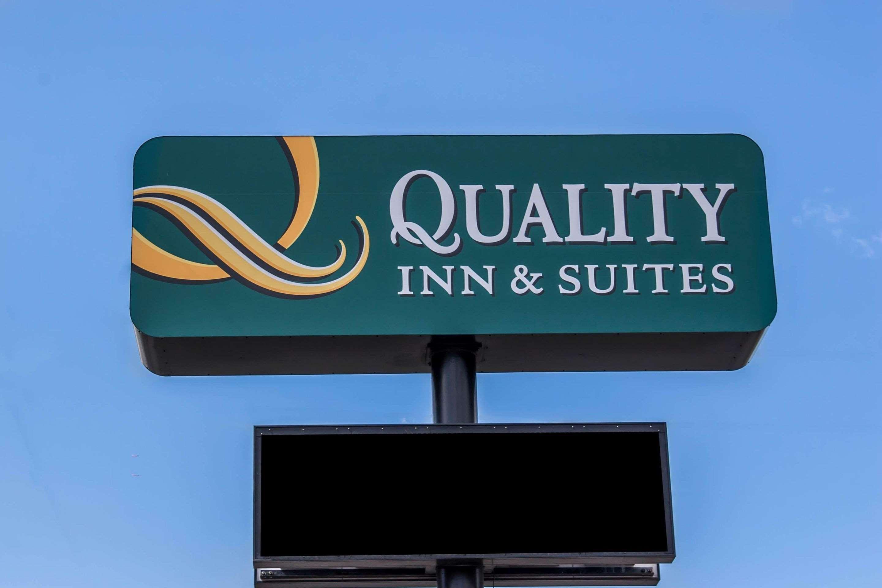 Quality Inn & Suites Fife Seattle Exterior photo